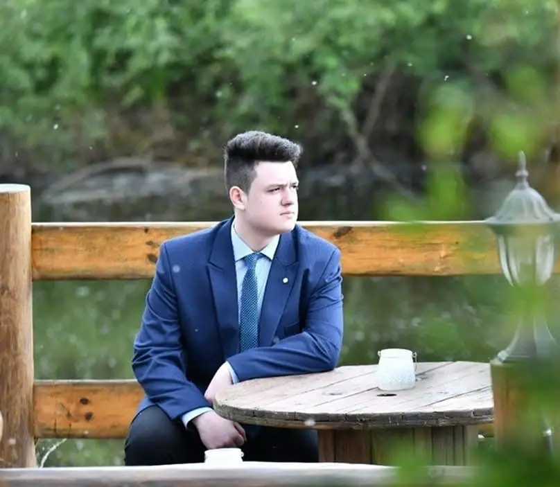 Portret Bogdan Lădariu Cristian